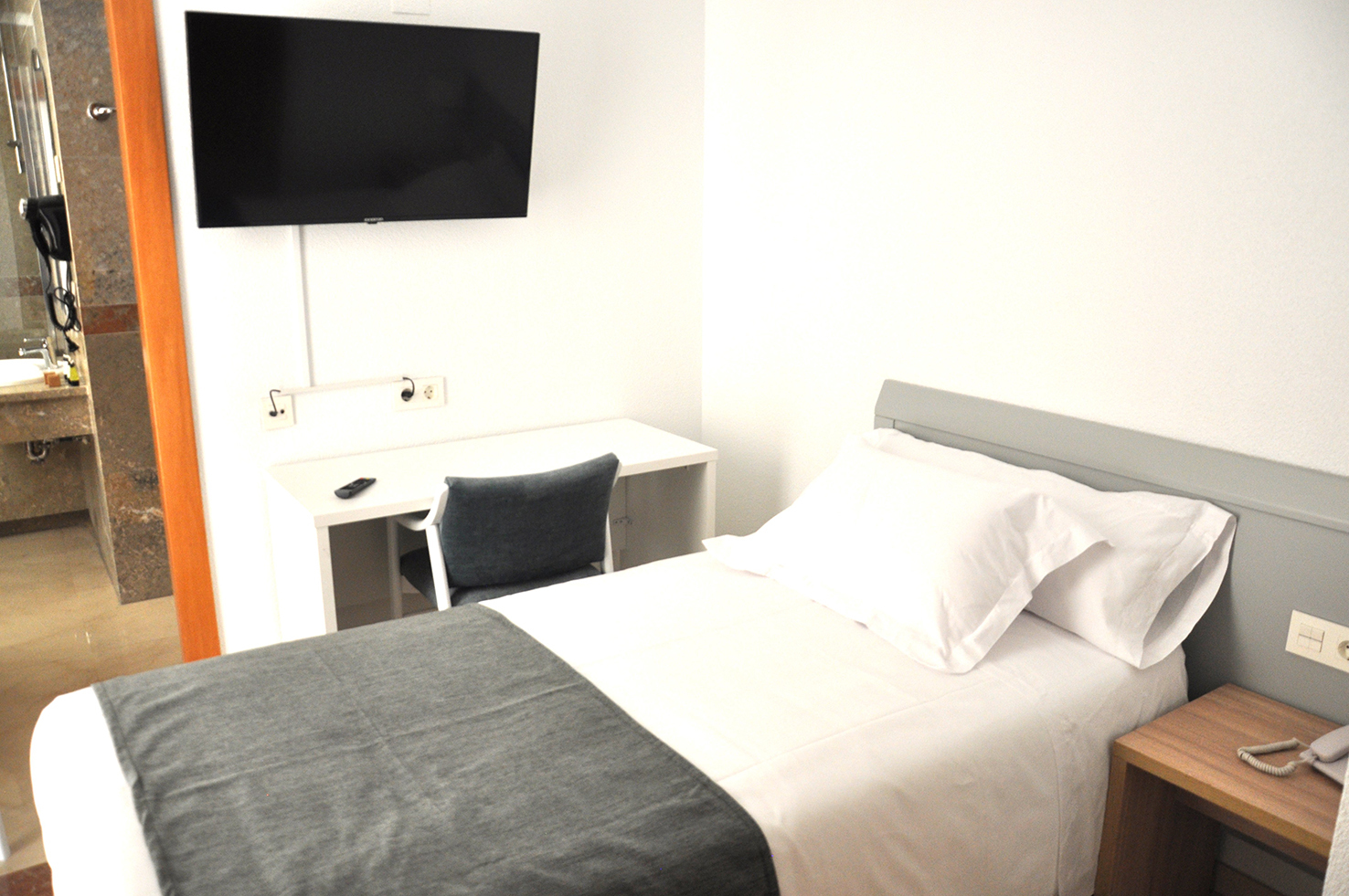 varwwwvhostsaviratodesign comneohotelcaravaca com aviratodesign comwp contentuploads jpg